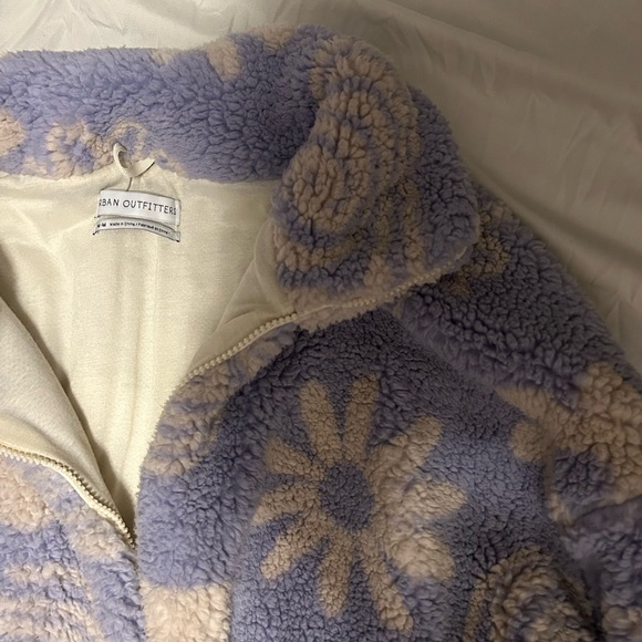 Urban outfitters teddy jacket - Picture 3 of 7